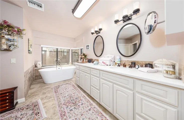 13098 Oak Crest Drive, Yucaipa, California 92399