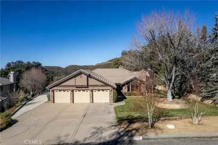 13098 Oak Crest Drive, Yucaipa, California 92399