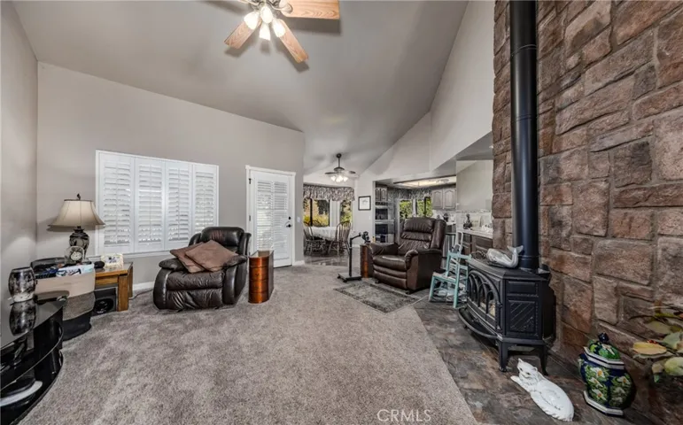13098 Oak Crest Drive, Yucaipa, California 92399