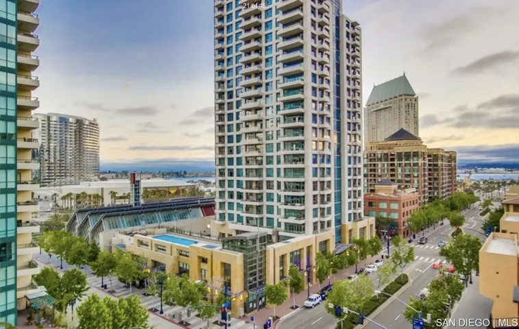 645 Front St 914, San Diego, California 92101