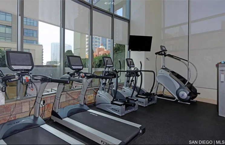 645 Front St 914, San Diego, California 92101