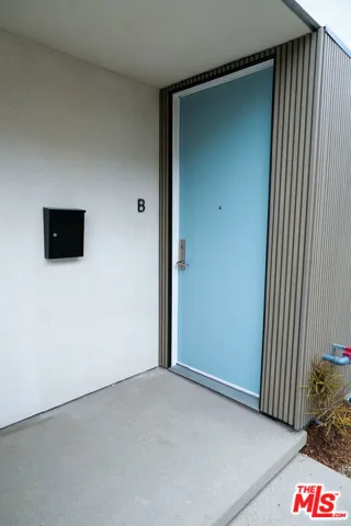 2019 Preuss Road B, Los Angeles, California 90034