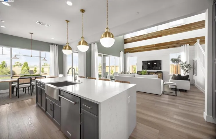321 Montgomery Circle, Vacaville, California 95687