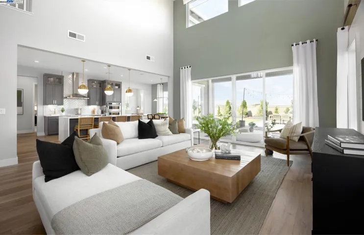 321 Montgomery Circle, Vacaville, California 95687