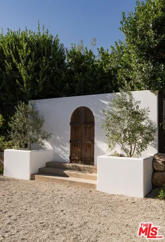 602 Parra Grande Lane, Santa Barbara, California 93108
