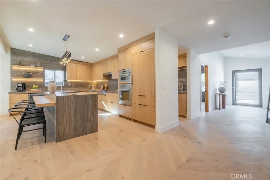 5016 Rubio Avenue, Encino, California 91436 home-pic-5