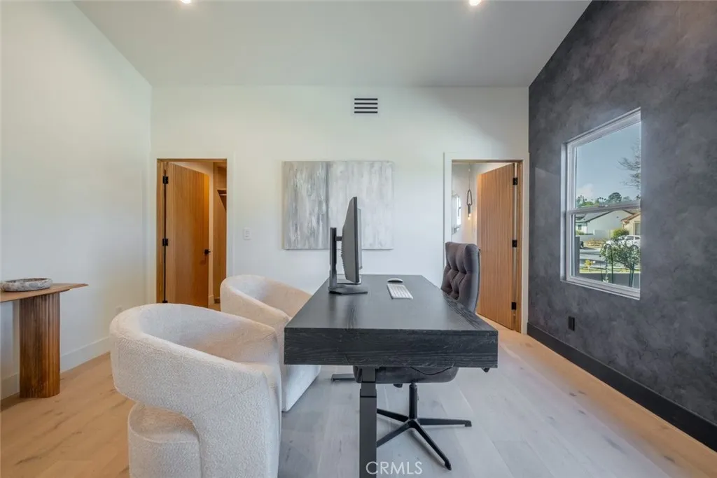 5016 Rubio Avenue, Encino, California 91436 home-pic-8