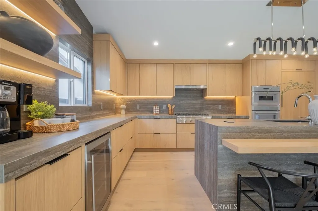 5016 Rubio Avenue, Encino, California 91436 home-pic-17