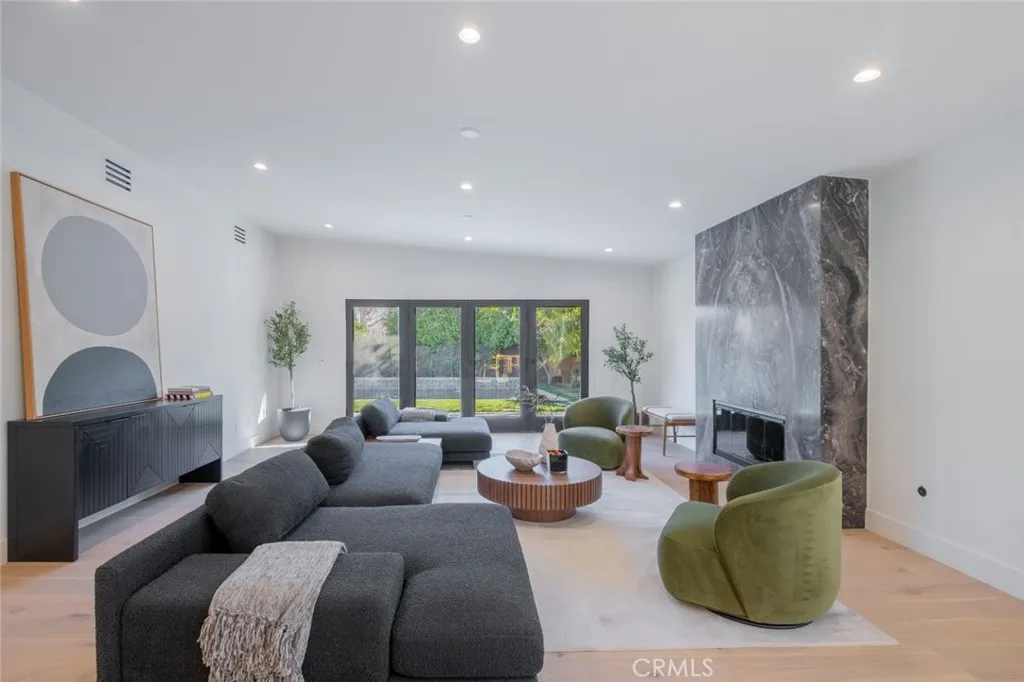 5016 Rubio Avenue, Encino, California 91436 home-pic-24