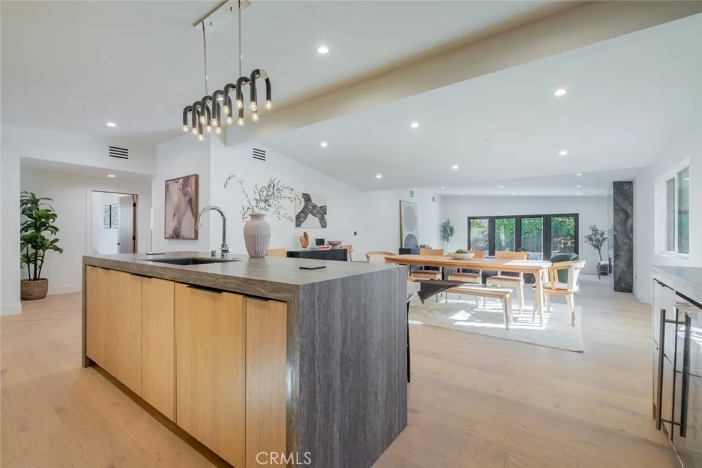 5016 Rubio Avenue, Encino, California 91436 home-pic-19