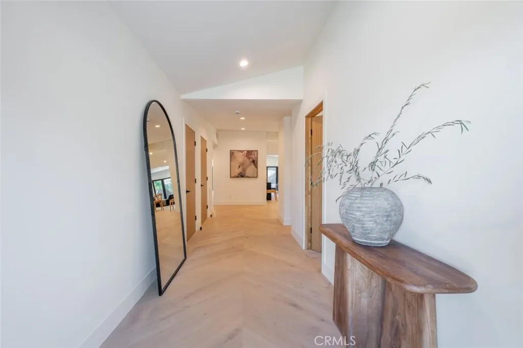 5016 Rubio Avenue, Encino, California 91436 home-pic-4