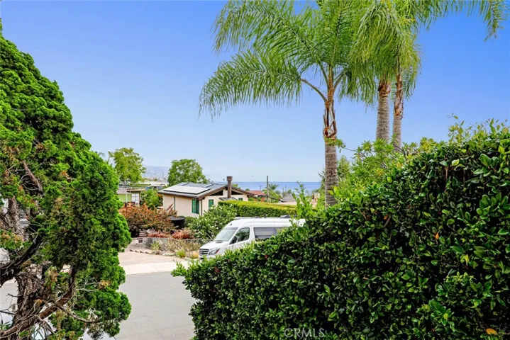 296 1/2 La Brea Street, Laguna Beach, California 92651