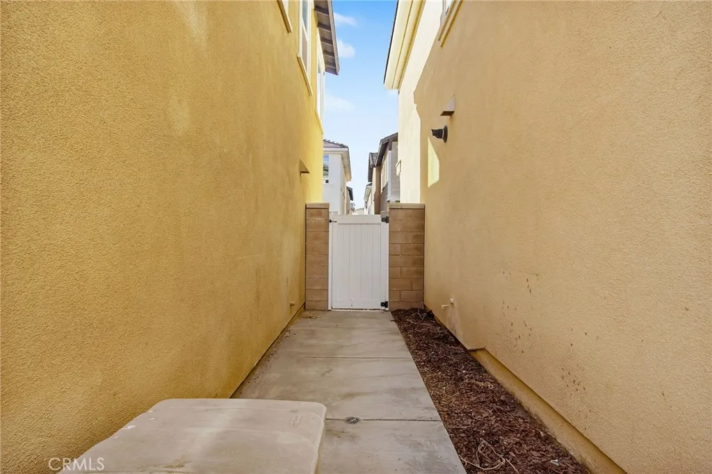 13946 Blossom Way, Eastvale, California 92880 home-pic-27