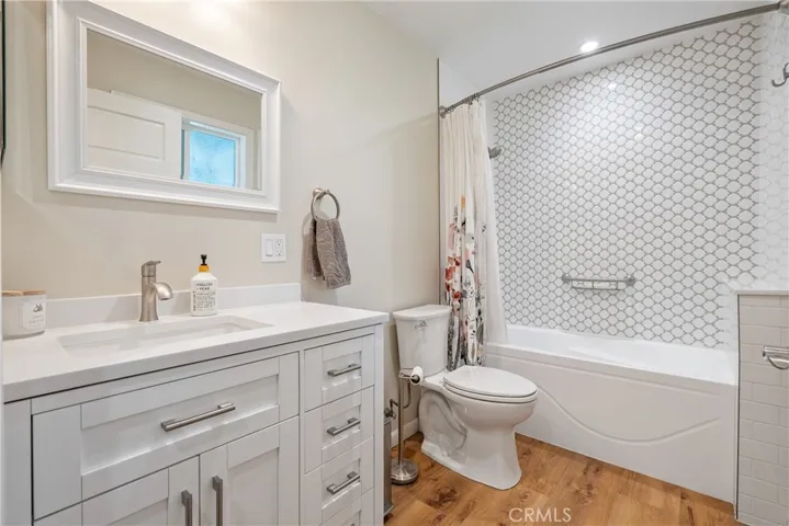 Guest House Bathroom