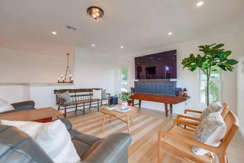 1906 S Patton Avenue, San Pedro, California 90732 home-pic-7