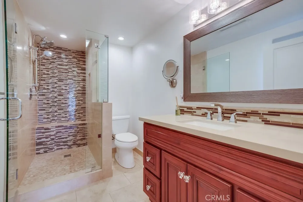 1906 S Patton Avenue, San Pedro, California 90732 home-pic-38