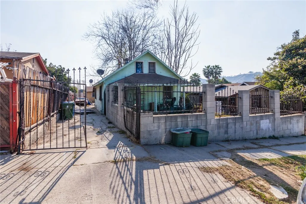 2908 Future Street, Los Angeles, California 90065 home-pic-2