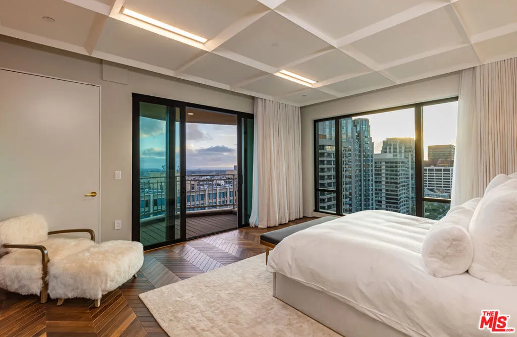 10727 Wilshire Boulevard 1805, Los Angeles, California 90024 home-pic-19