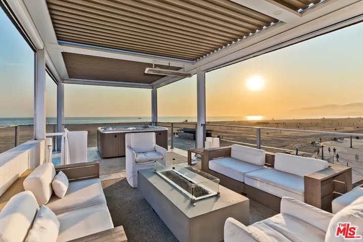 1255 Palisades Beach Road, Santa Monica, California 90401