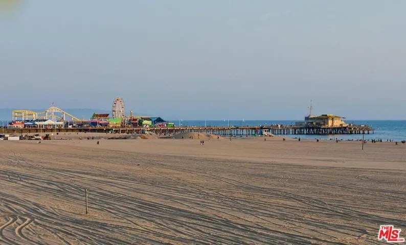 1255 Palisades Beach Road, Santa Monica, California 90401