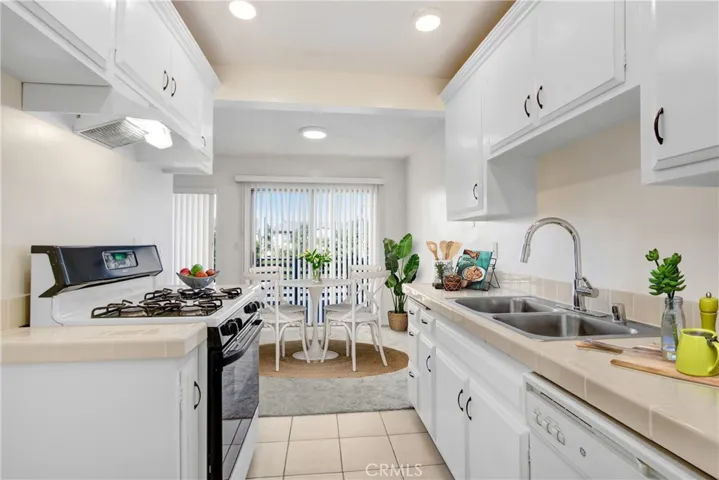 Kitchen Digitally Staged