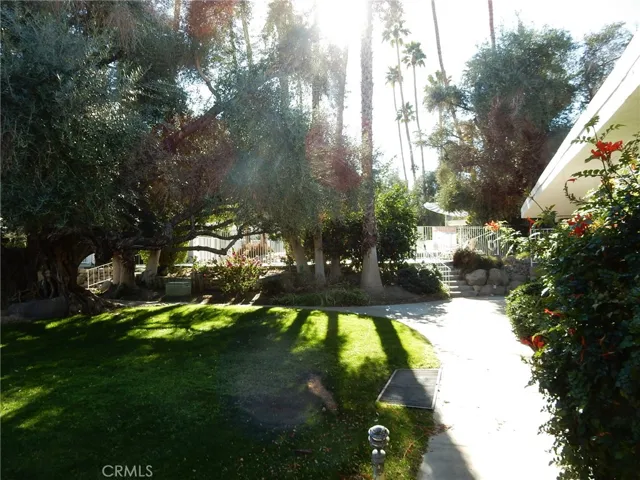 Walkway from 28 towards the pool.