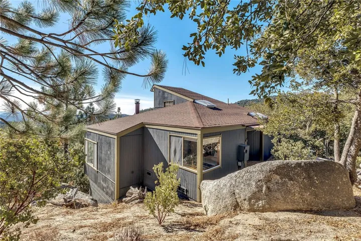25430 Fernleaf Drive, Idyllwild, California 92549