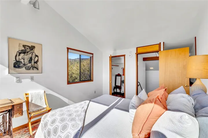 25430 Fernleaf Drive, Idyllwild, California 92549