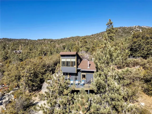 25430 Fernleaf Drive, Idyllwild, California 92549