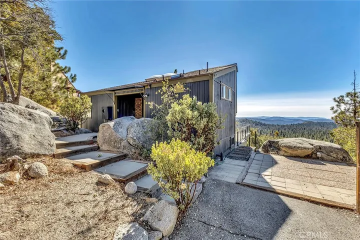 25430 Fernleaf Drive, Idyllwild, California 92549