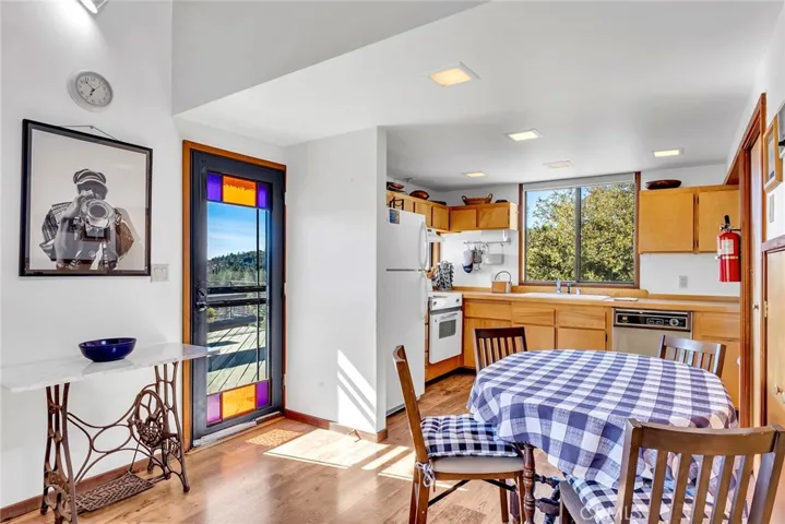 25430 Fernleaf Drive, Idyllwild, California 92549