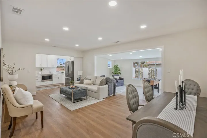 1015 E Oakmont Avenue, Orange, California 92867