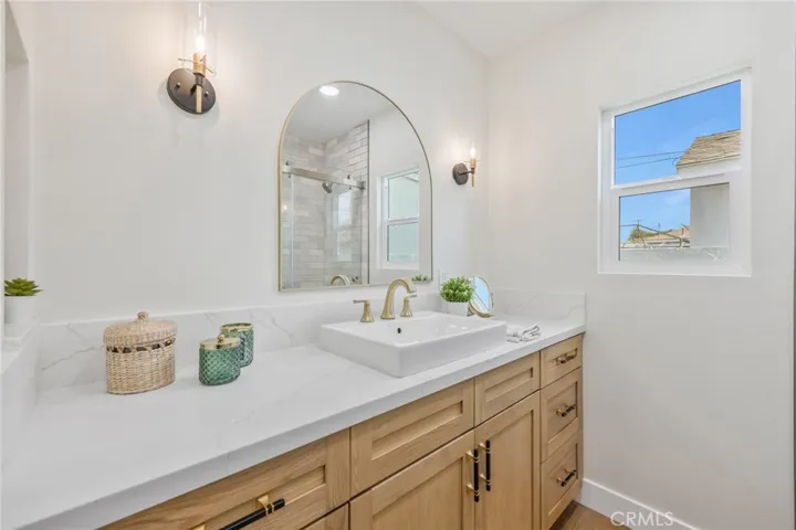 1015 E Oakmont Avenue, Orange, California 92867