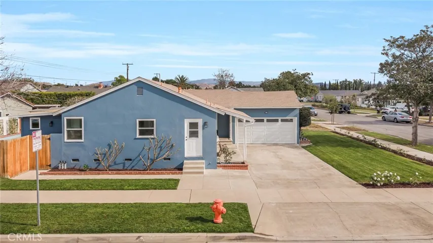 1015 E Oakmont Avenue, Orange, California 92867