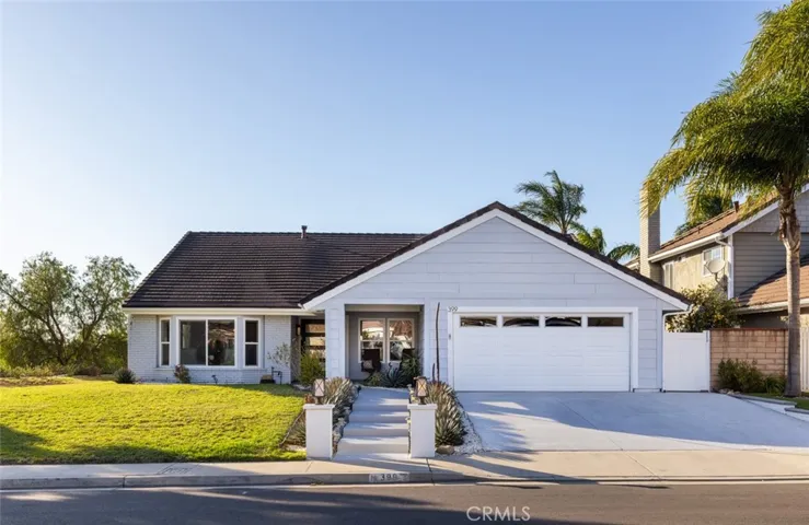 399 S Smokeridge Terrace, Anaheim Hills, California 92807