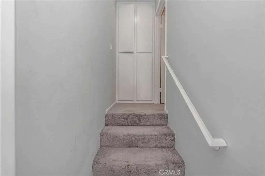 26212 Rainbow Glen Drive, Newhall, California 91321 home-pic-25