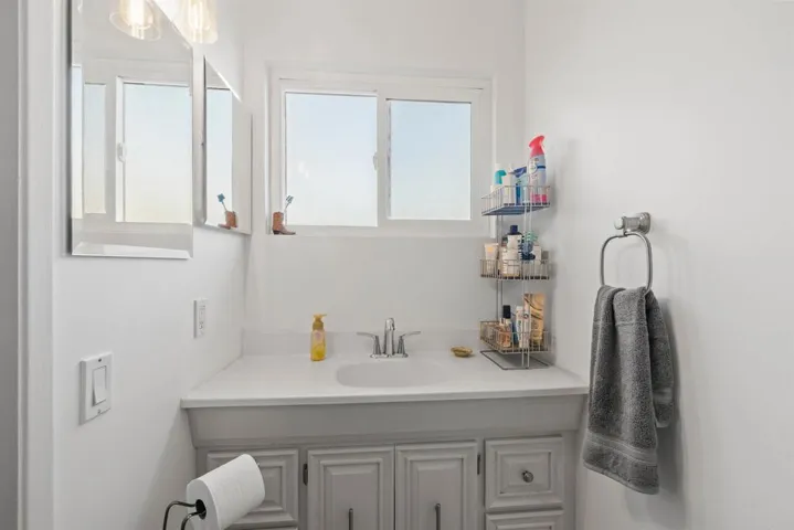 2446 Kelly Avenue, Ramona, California 92065