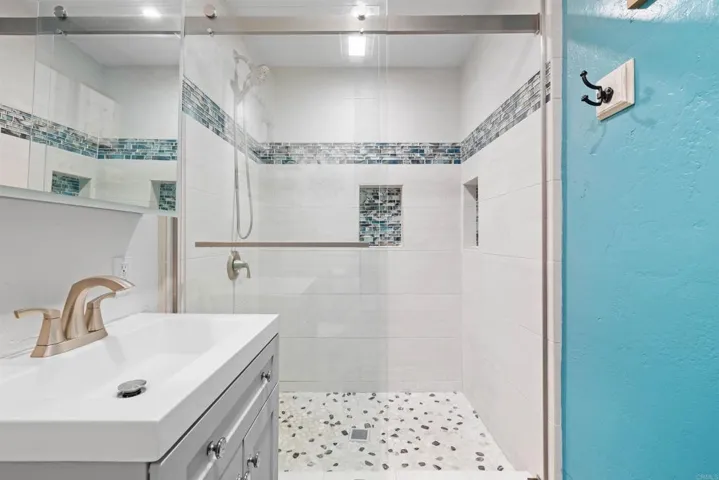 2446 Kelly Avenue, Ramona, California 92065