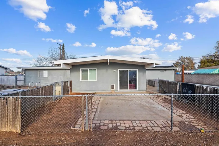 2446 Kelly Avenue, Ramona, California 92065