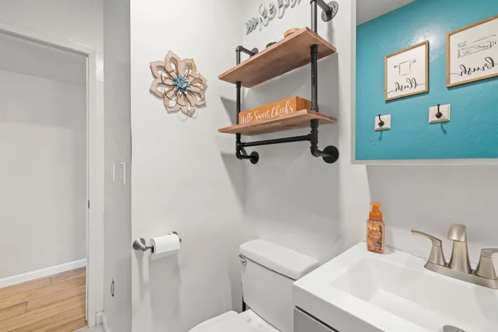 2446 Kelly Avenue, Ramona, California 92065