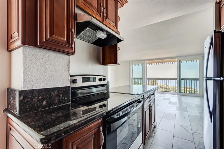 6542 Ocean Crest Drive C204, Rancho Palos Verdes, California 90275