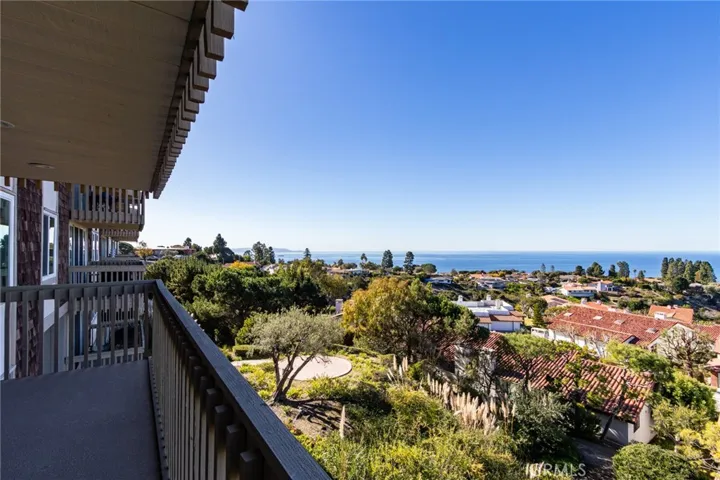 6542 Ocean Crest Drive C204, Rancho Palos Verdes, California 90275