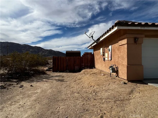 7526 Araby Avenue, 29 Palms, California 92277