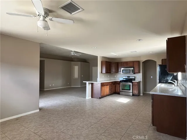 7526 Araby Avenue, 29 Palms, California 92277
