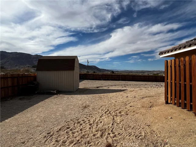 7526 Araby Avenue, 29 Palms, California 92277