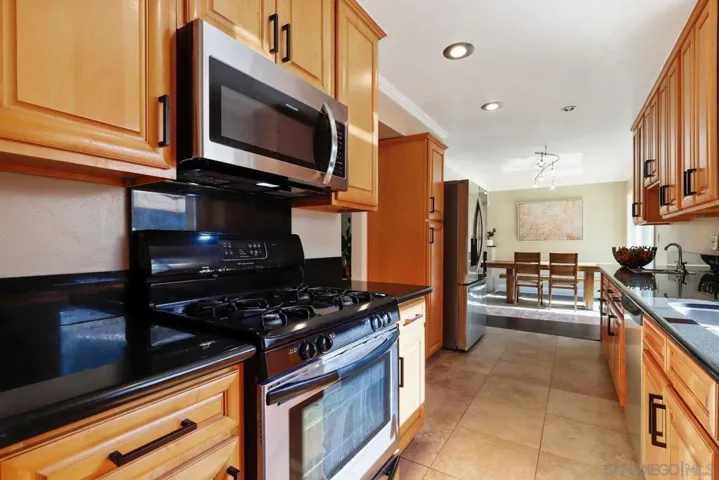 5643 Fontaine St, San Diego, California 92120