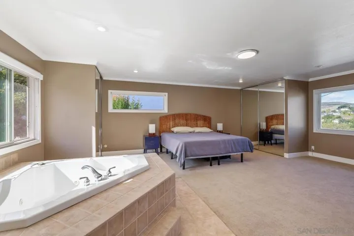 5643 Fontaine St, San Diego, California 92120