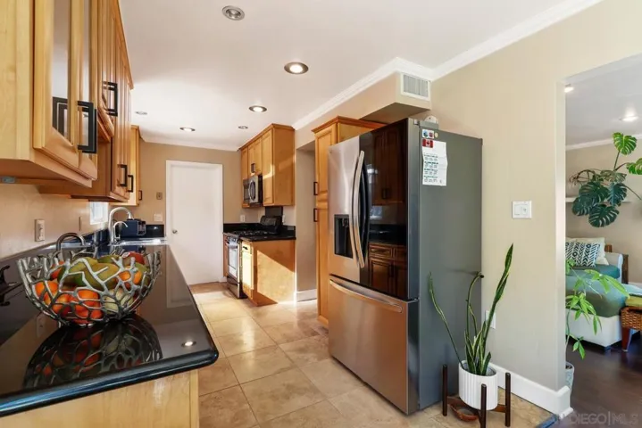 5643 Fontaine St, San Diego, California 92120