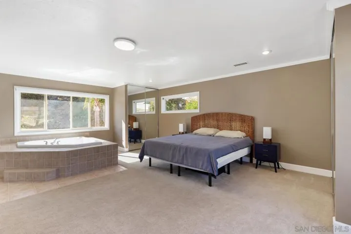 5643 Fontaine St, San Diego, California 92120