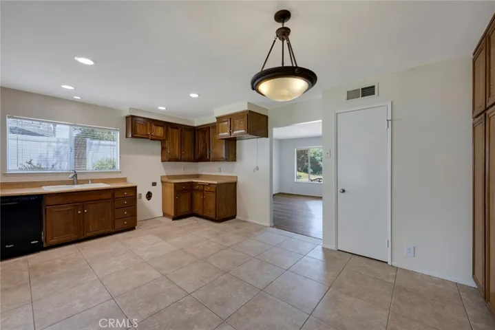Appliances have been installed.  Will be taking updated pictures of kitchen with​​‌​​​​‌​​‌‌​​‌​​​‌‌​​​‌​​‌‌​​‌‌​​‌‌​​​​ appliances.